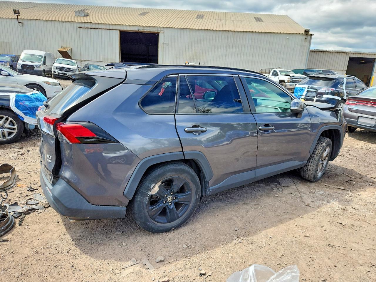 2022 Toyota Rav4 Xle - Фото 3