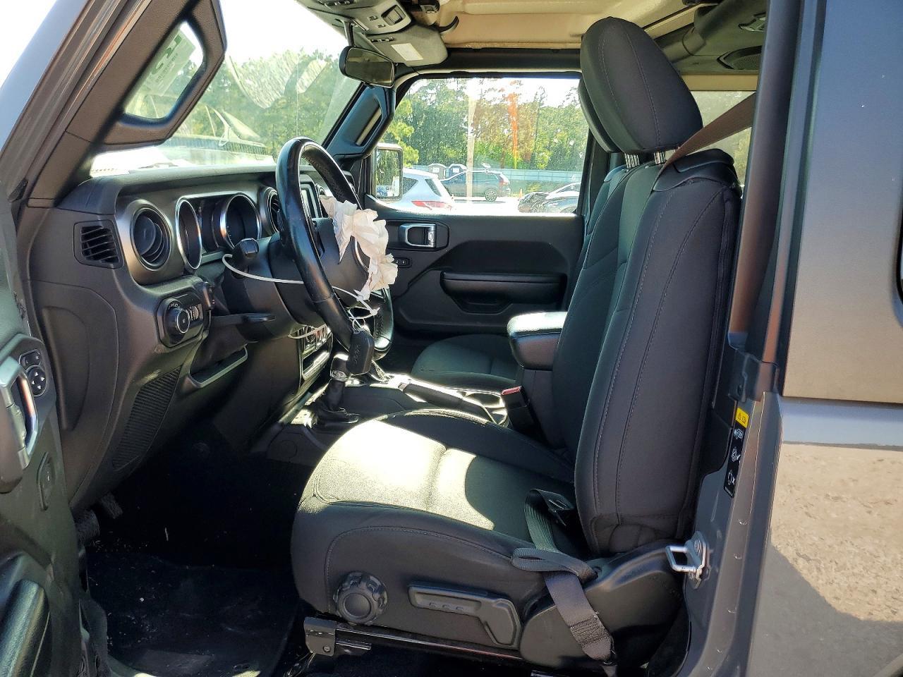 2020 Jeep Wrangler Sport - Фото 7