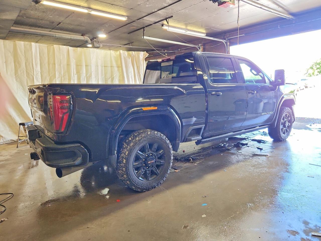 2024 GMC Sierra K2500 At4 - Image 3
