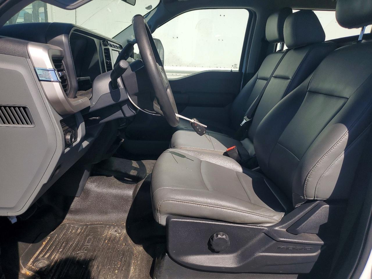 2023 Ford F350 Super Duty - Фото 7