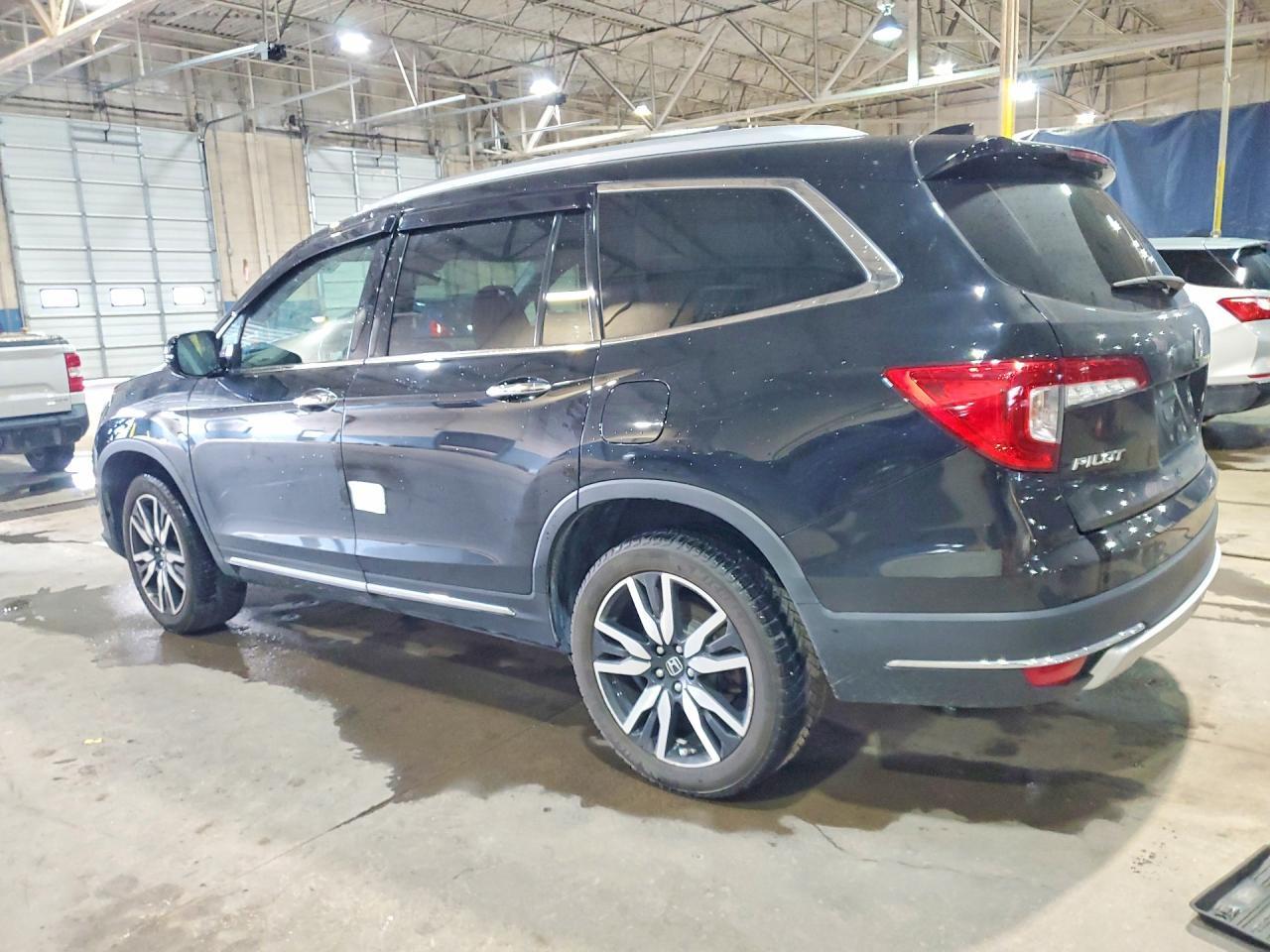 2022 Honda Pilot Elite - Image 2