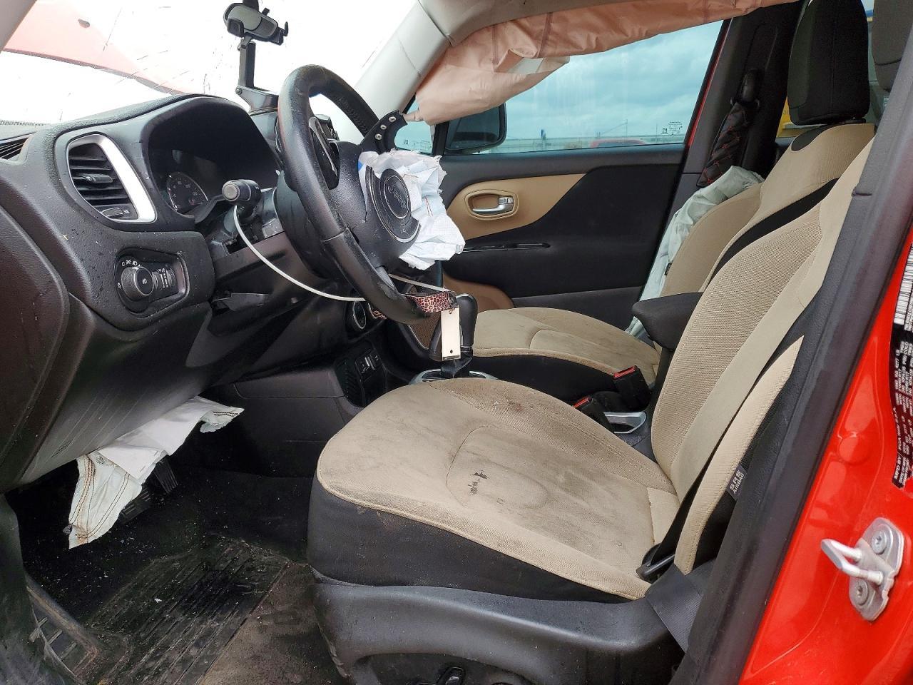 2016 Jeep Renegade Latitude - Image 7