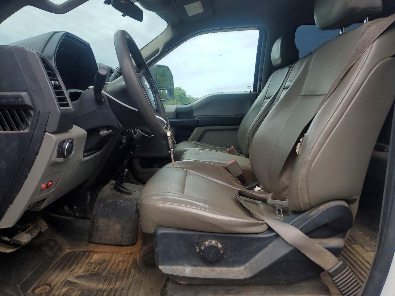 2017 Ford F250 Super Duty - Image 7
