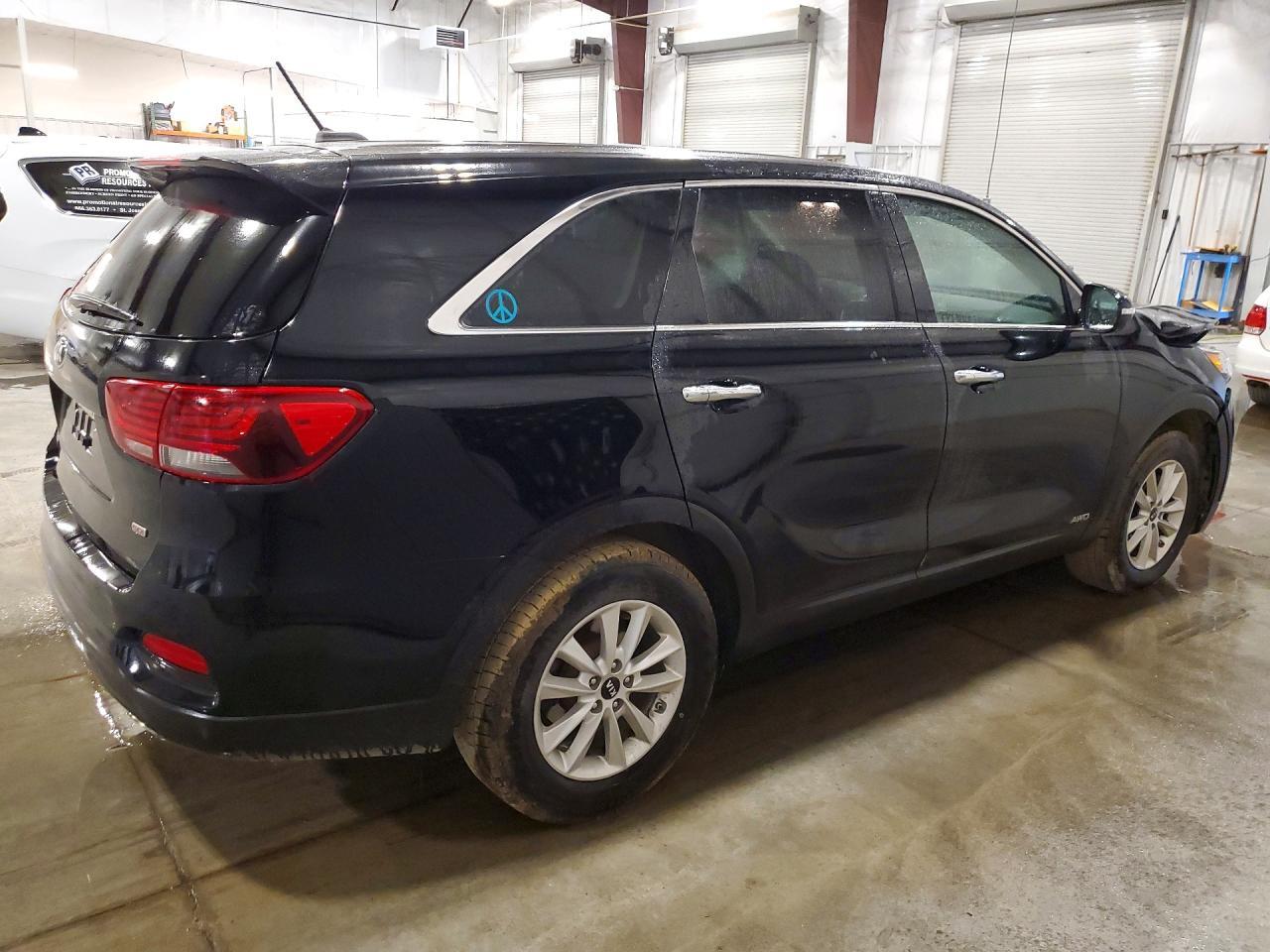 2019 Kia Sorento Lx - Image 3