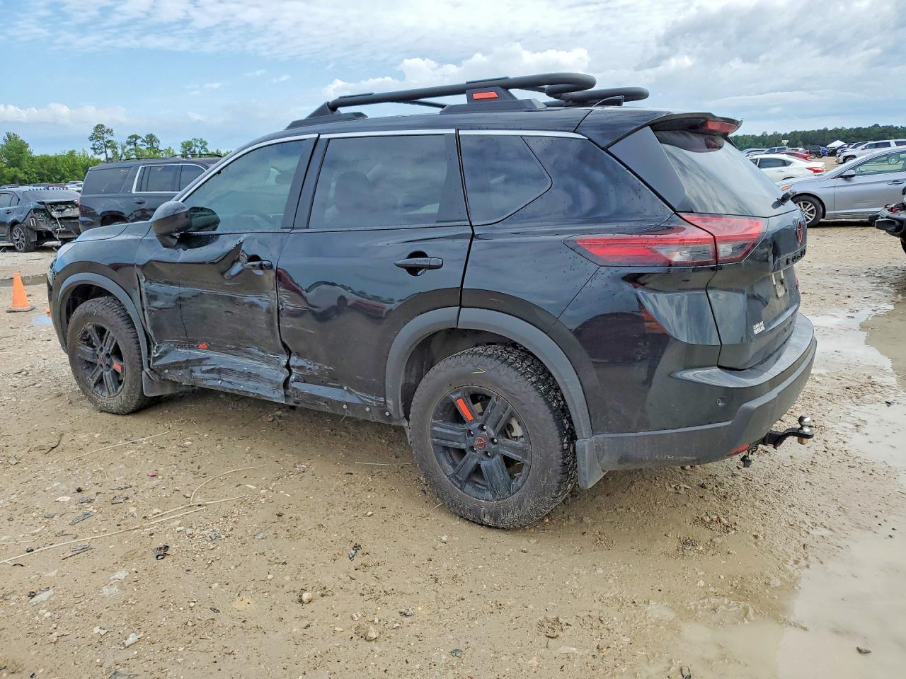 2025 Nissan Rogue Rock Creek - Фото 2