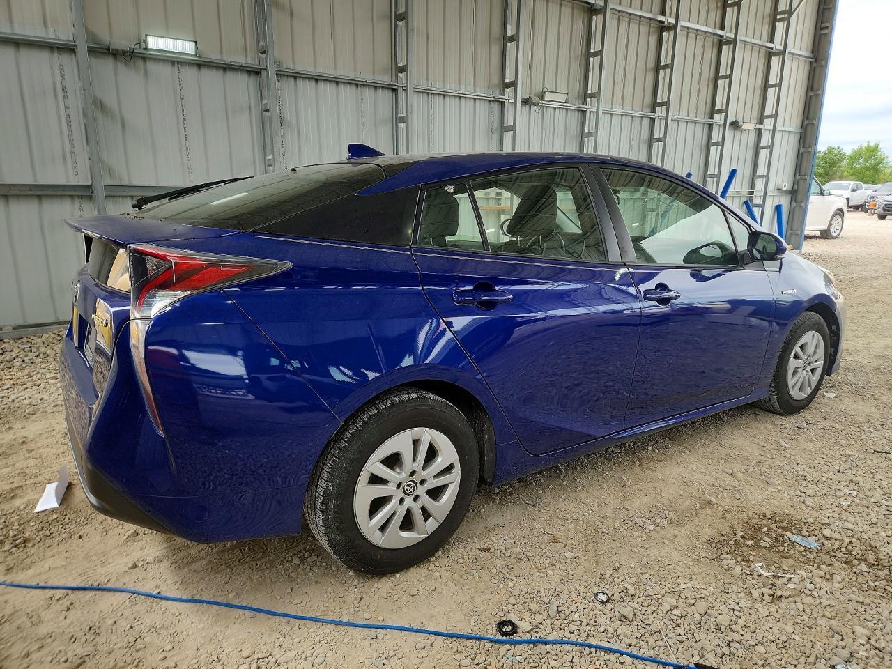 2016 Toyota Prius Two - Image 3