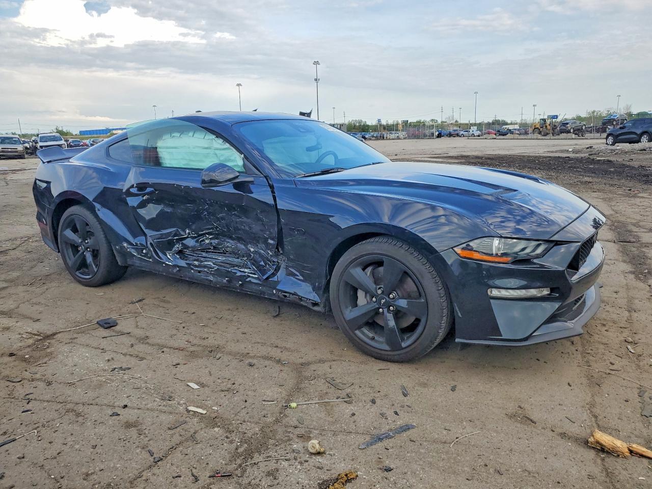 2021 Ford Mustang Gt - Фото 4