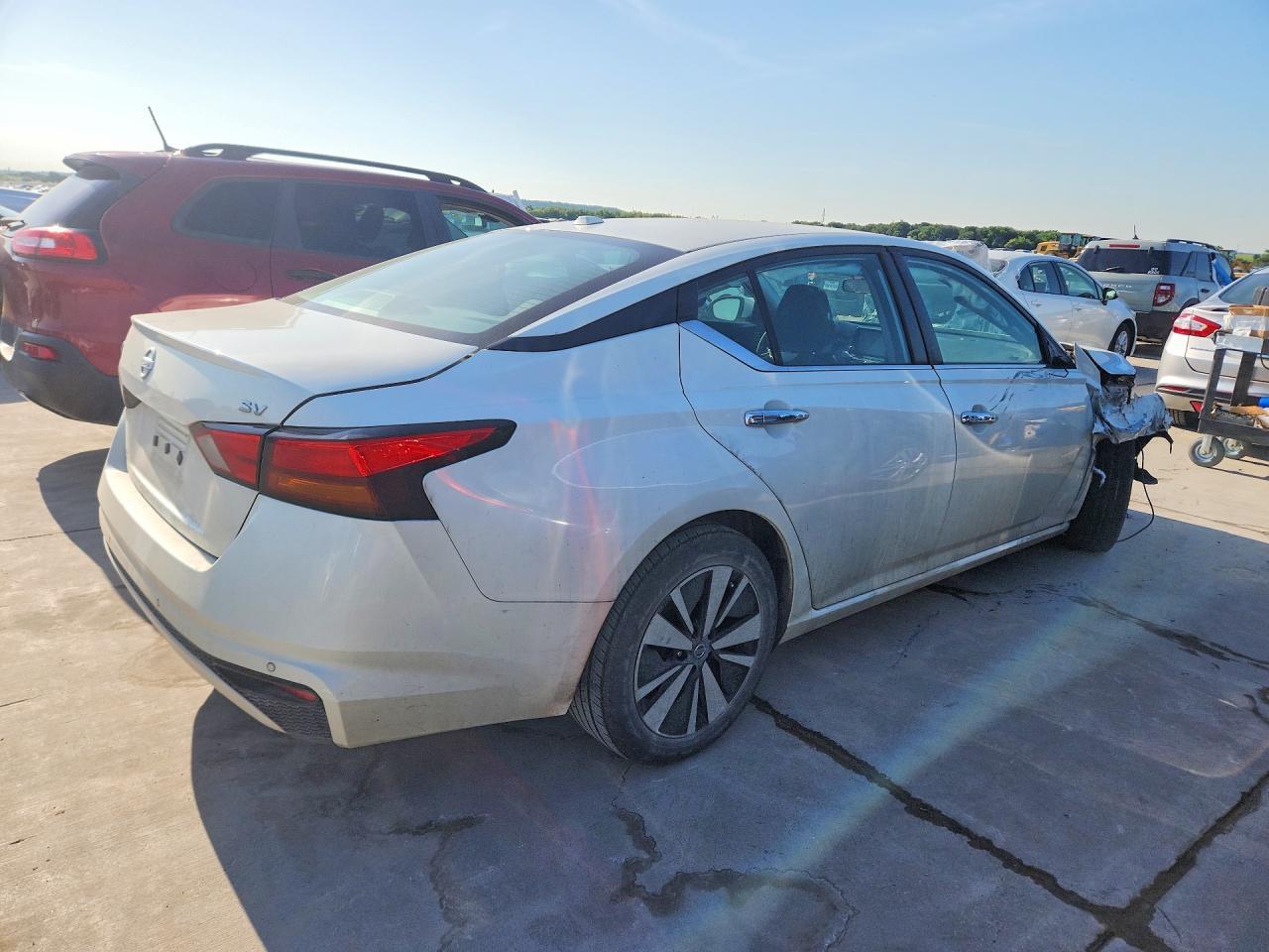 2022 Nissan Altima Sv - Image 3