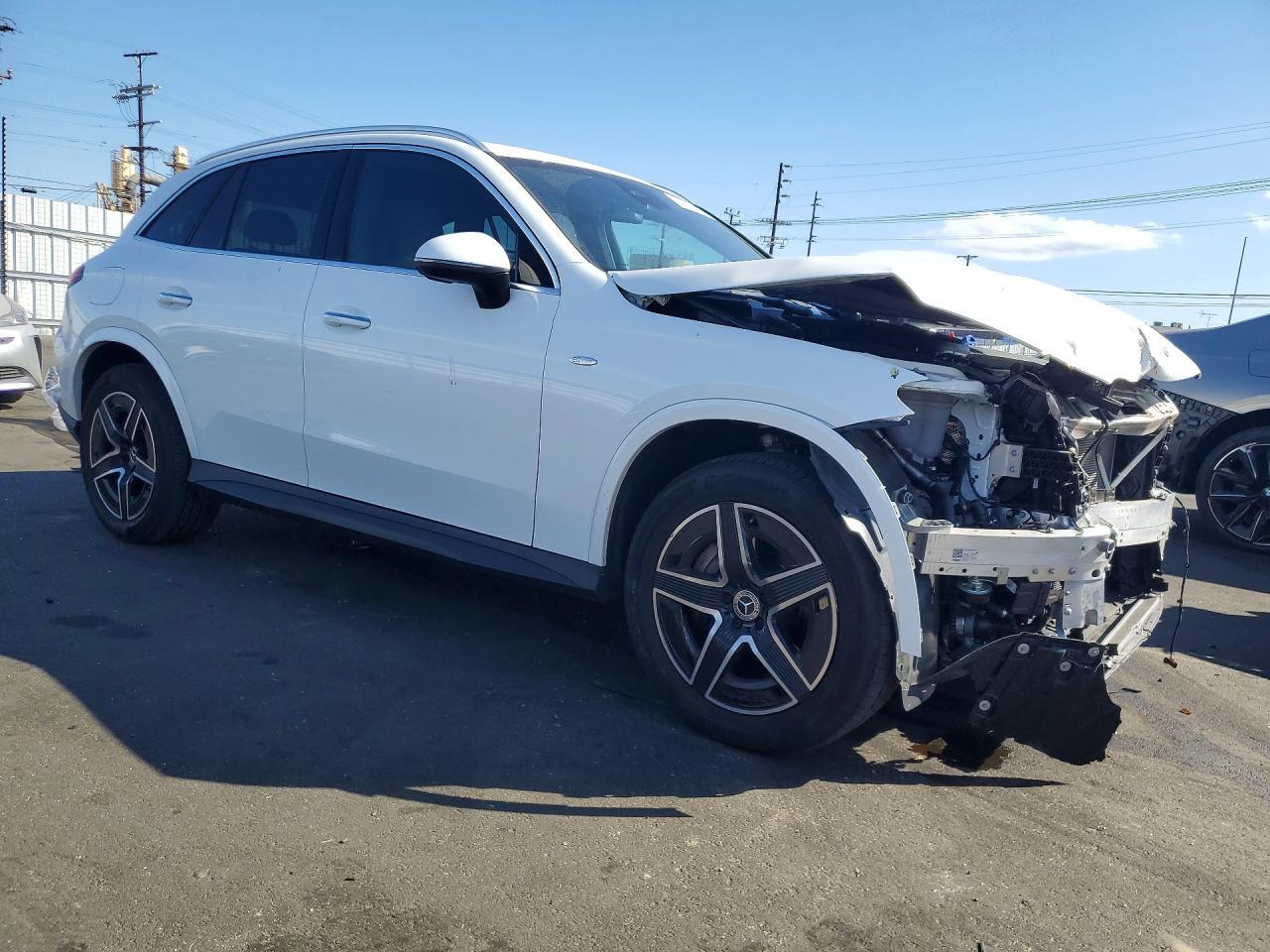 2025 Mercedes-Benz Glc 350E - Image 4