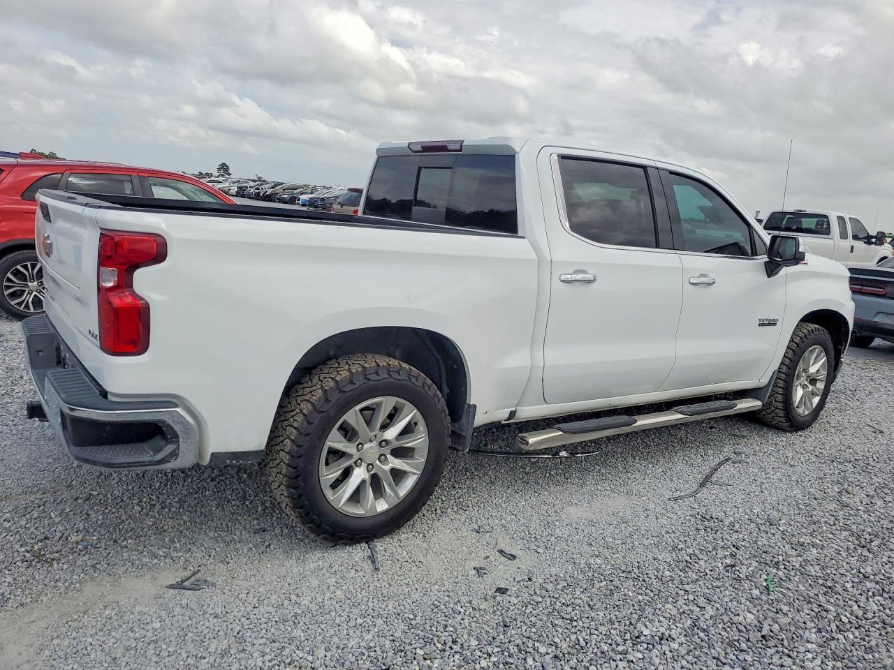 2021 Chevrolet Silverado K1500 Ltz - Фото 3