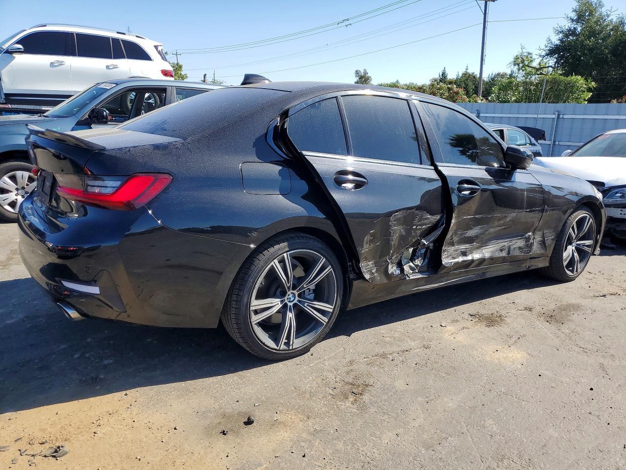 2022 BMW 330I - Image 3
