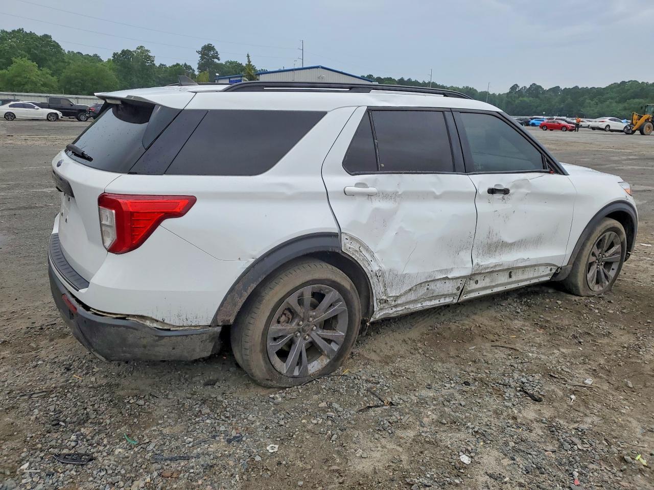2021 Ford Explorer Xlt - Фото 3