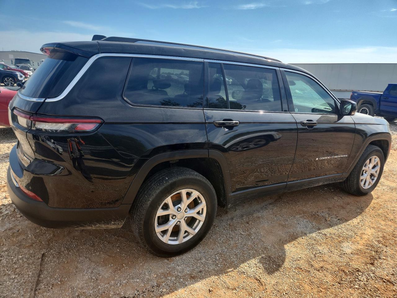 2022 Jeep Grand Cherokee L Limited - Image 3