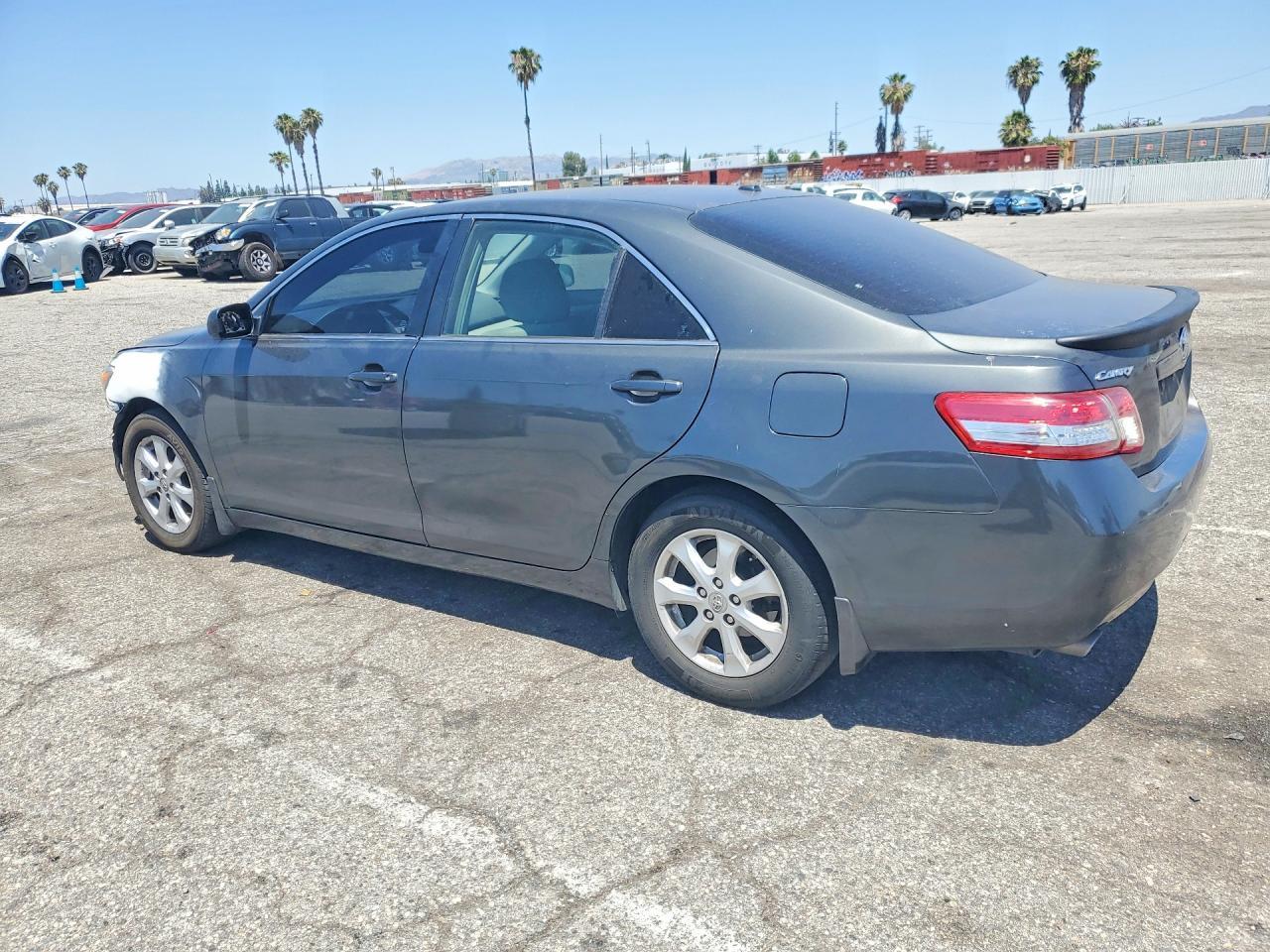 2011 Toyota Camry Le V6 - Image 2