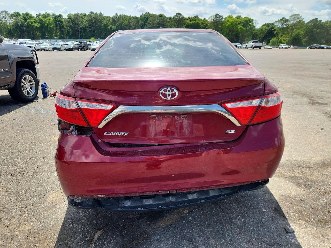 2016 Toyota Camry Se - Фото 6