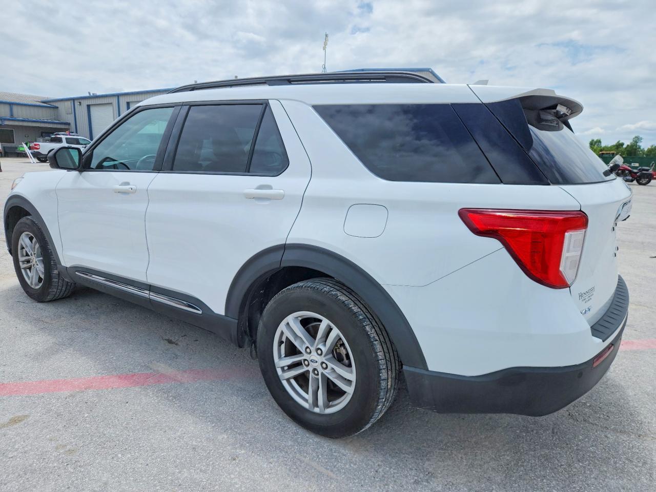 2020 Ford Explorer Xlt - Фото 2