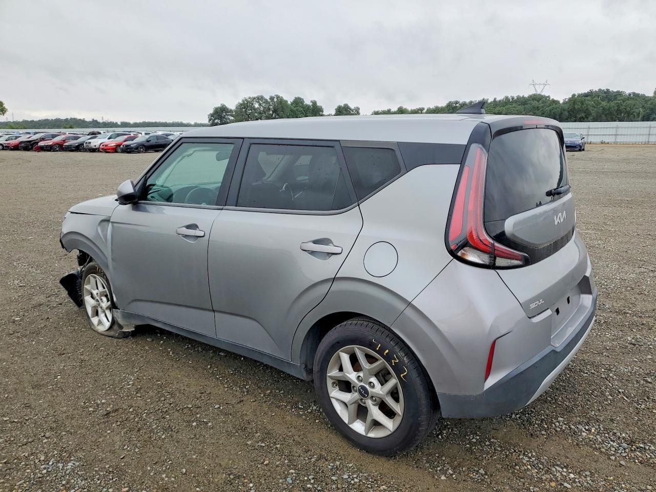 2023 Kia Soul Lx - Image 2
