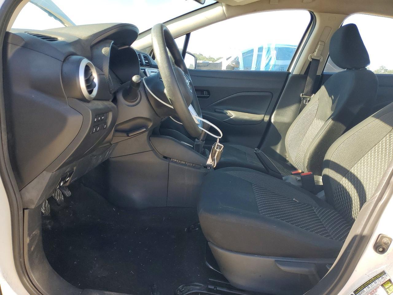 2020 Nissan Versa S - Фото 7