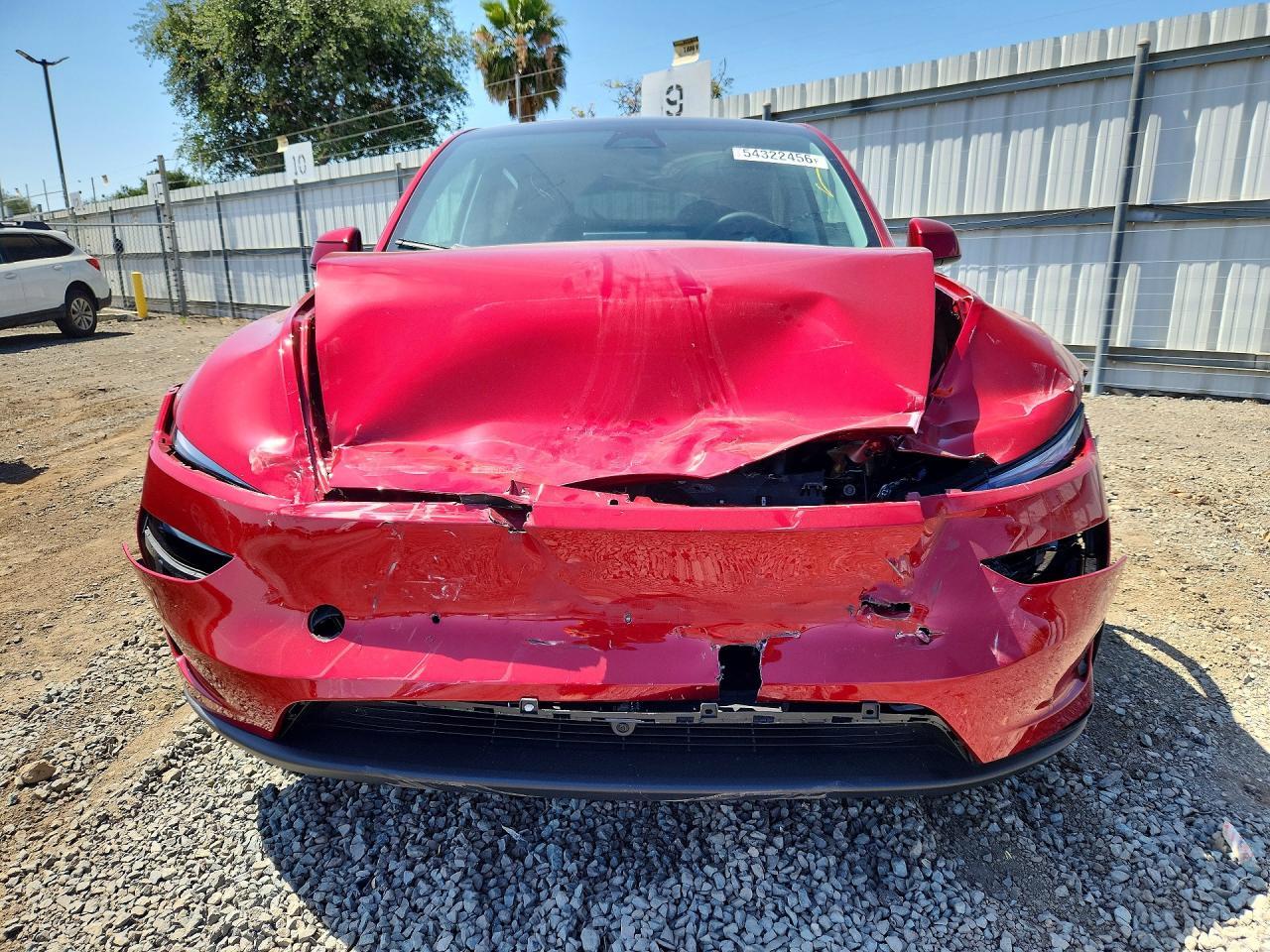 2026 Tesla Model Y - Фото 5