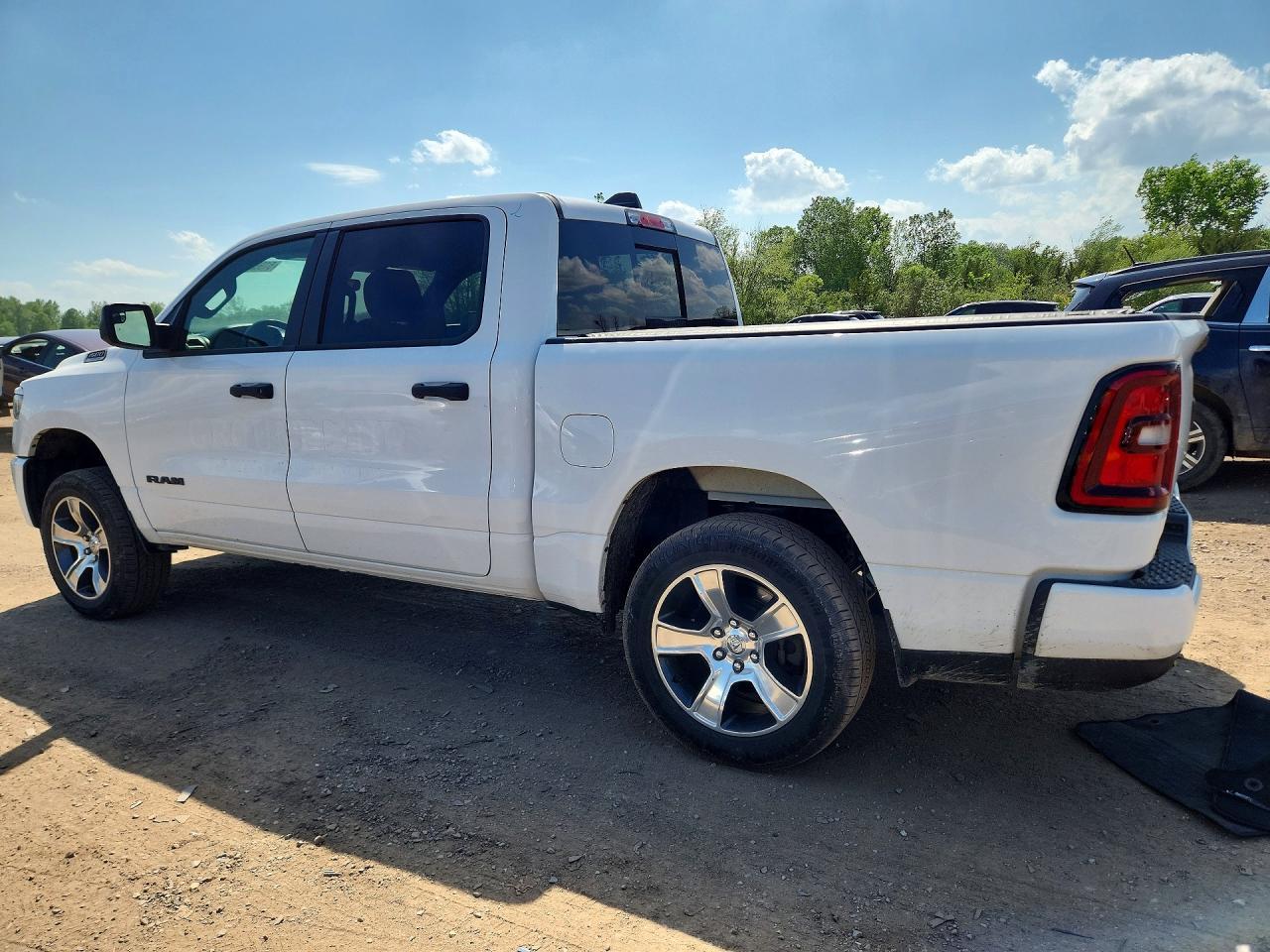 2025 Ram 1500 Tradesman - Фото 2