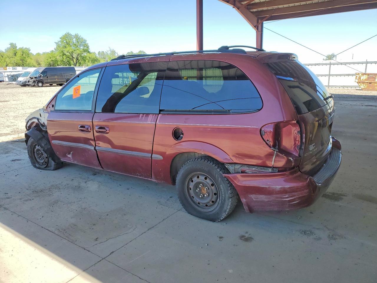 2002 Dodge Grand Caravan Sport - Фото 2