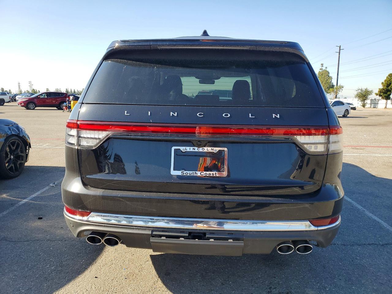 2025 Lincoln Aviator - Image 6