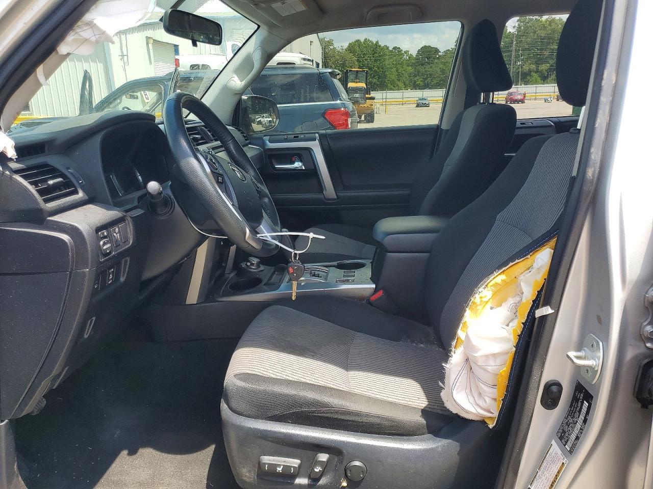 2019 Toyota 4Runner Sr5 - Image 7