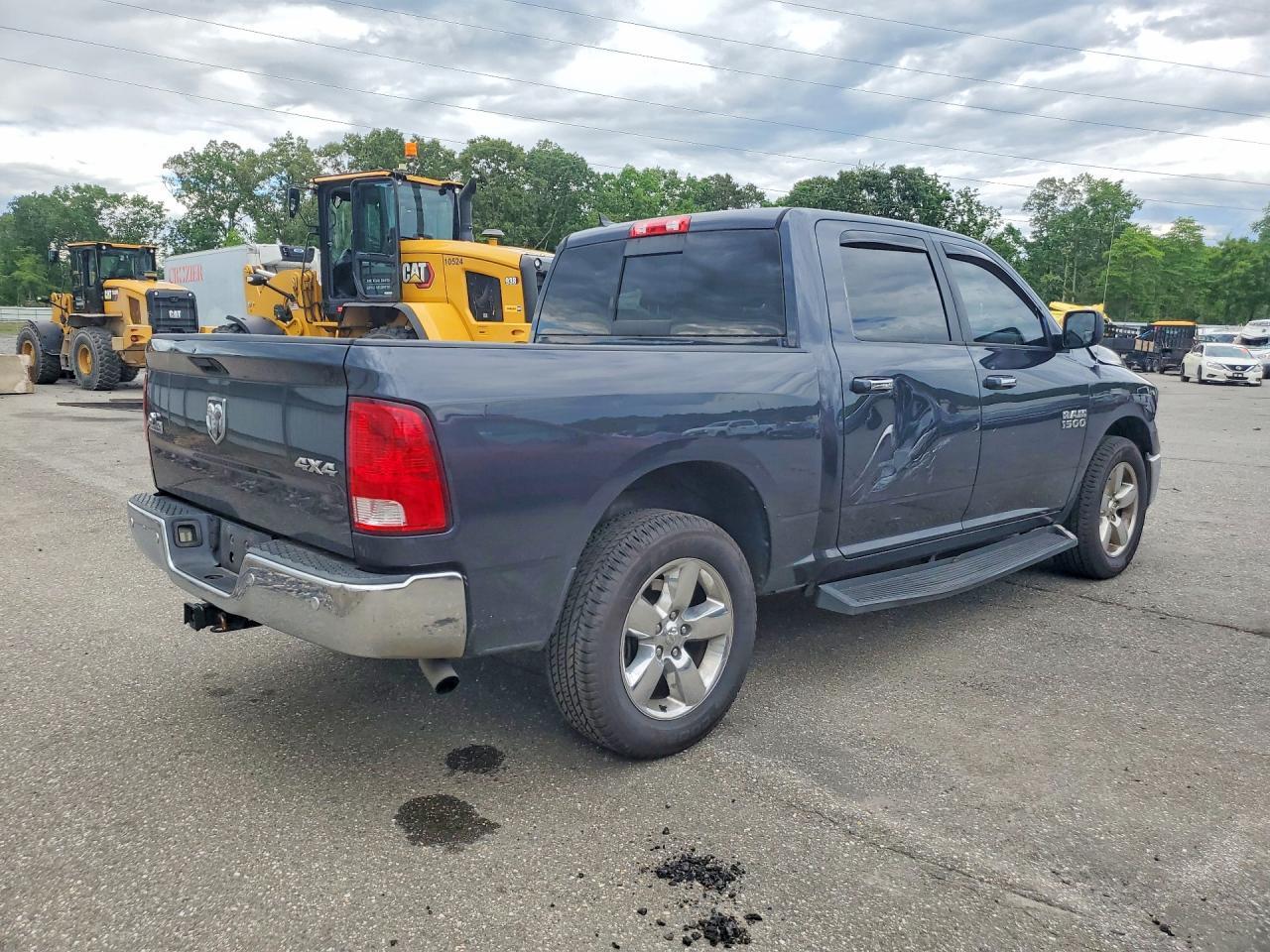 2015 Ram 1500 Slt - Image 3