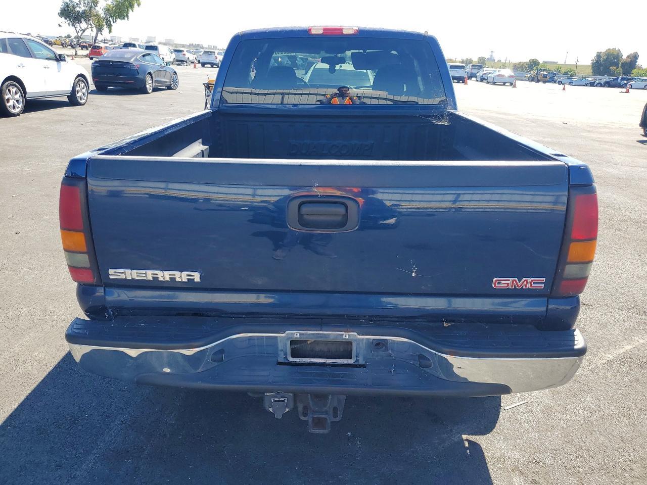 2004 GMC New Sierra C1500 - Фото 6