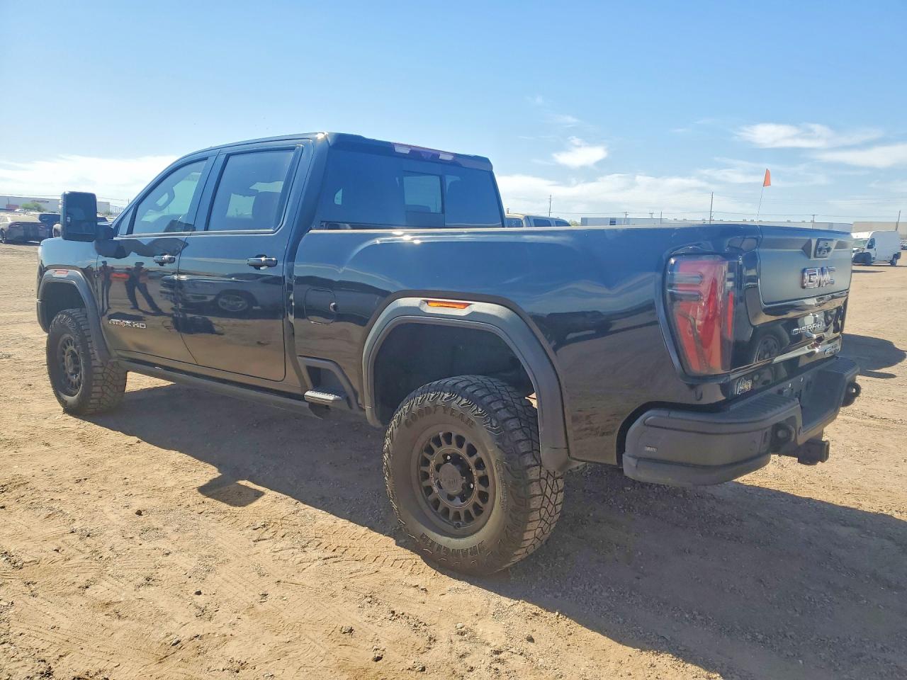 2024 GMC Sierra K2500 At4X - Image 2