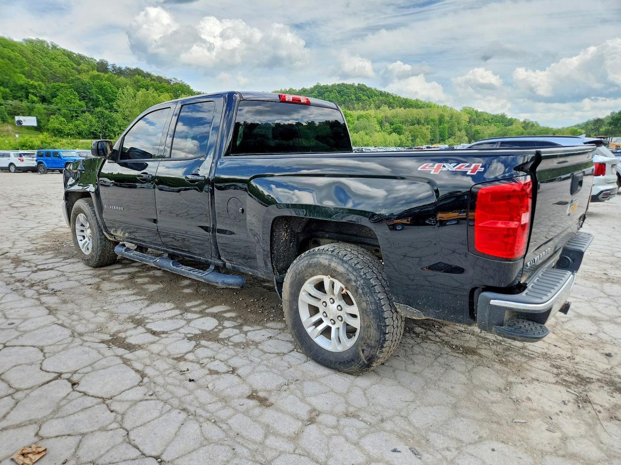 2017 Chevrolet Silverado C1500 Heavy Duty - Фото 3