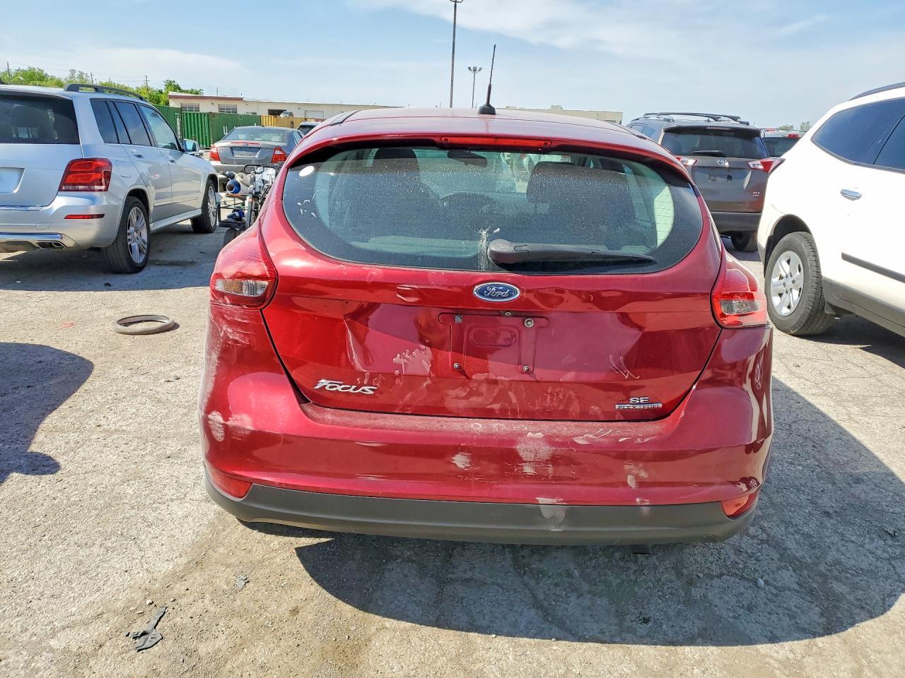 2016 Ford Focus Se - Фото 6