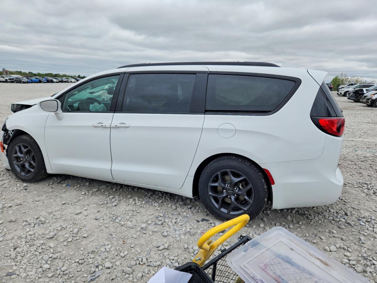 2018 Chrysler Pacifica Touring L - Фото 2