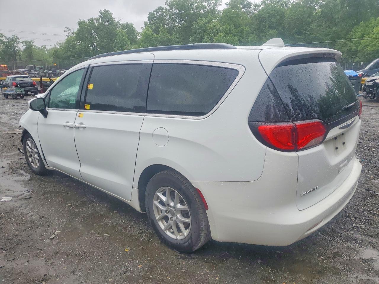 2020 Chrysler Voyager Lxi - Image 2