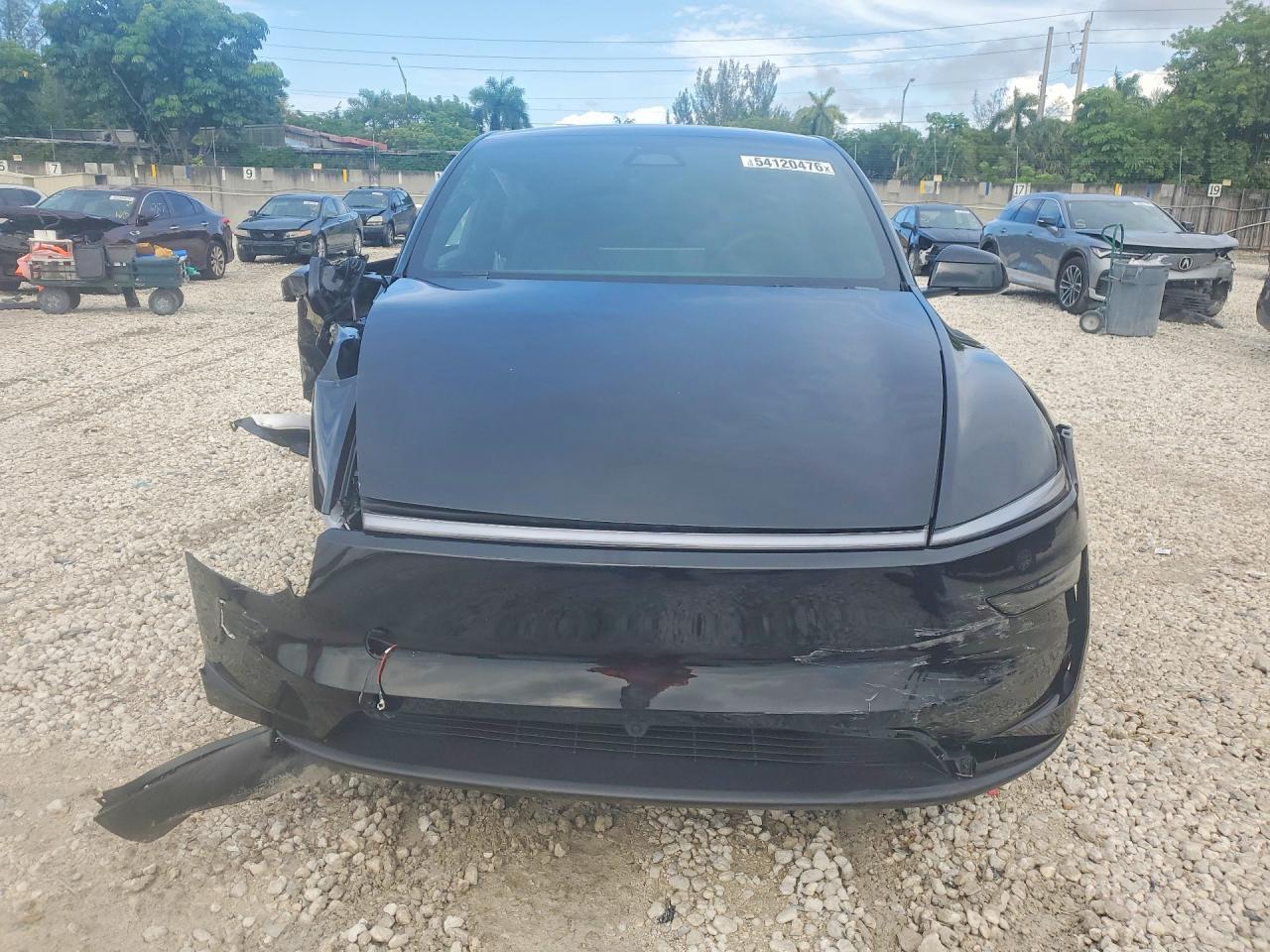 2026 Tesla Model Y - Фото 5