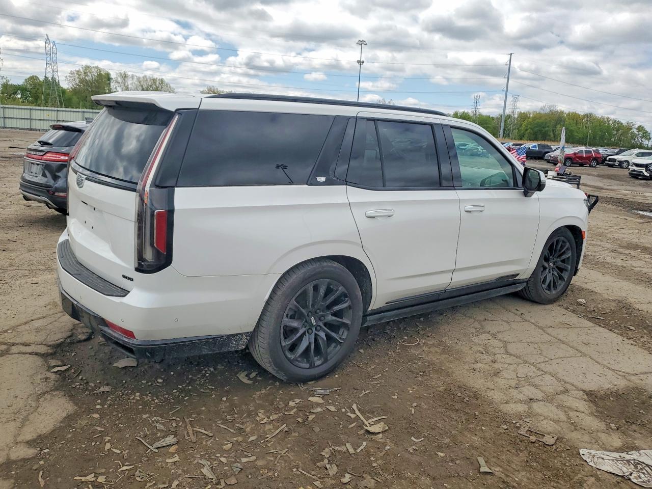 2021 Cadillac Escalade Sport Platinum - Image 3