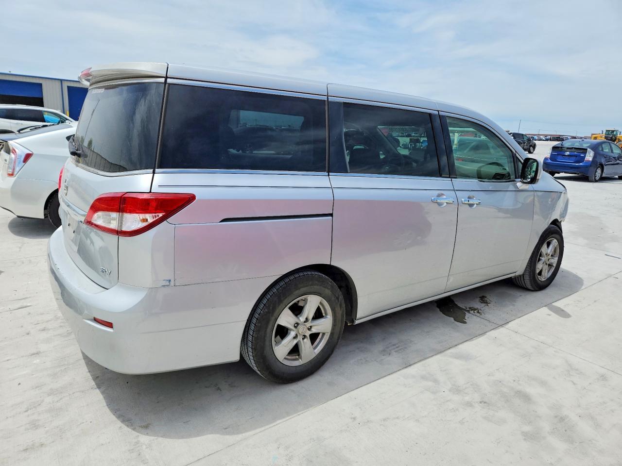 2014 Nissan Quest 3.5 S - Image 3