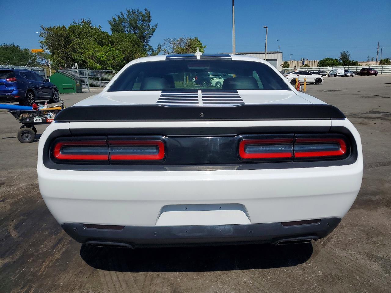 2016 Dodge Challenger R - Фото 6