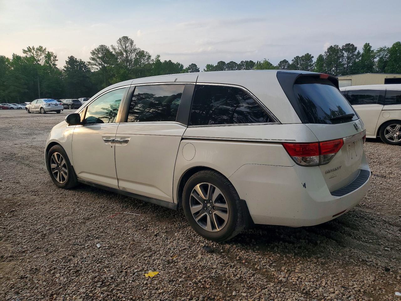2014 Honda Odyssey Exl - Image 2