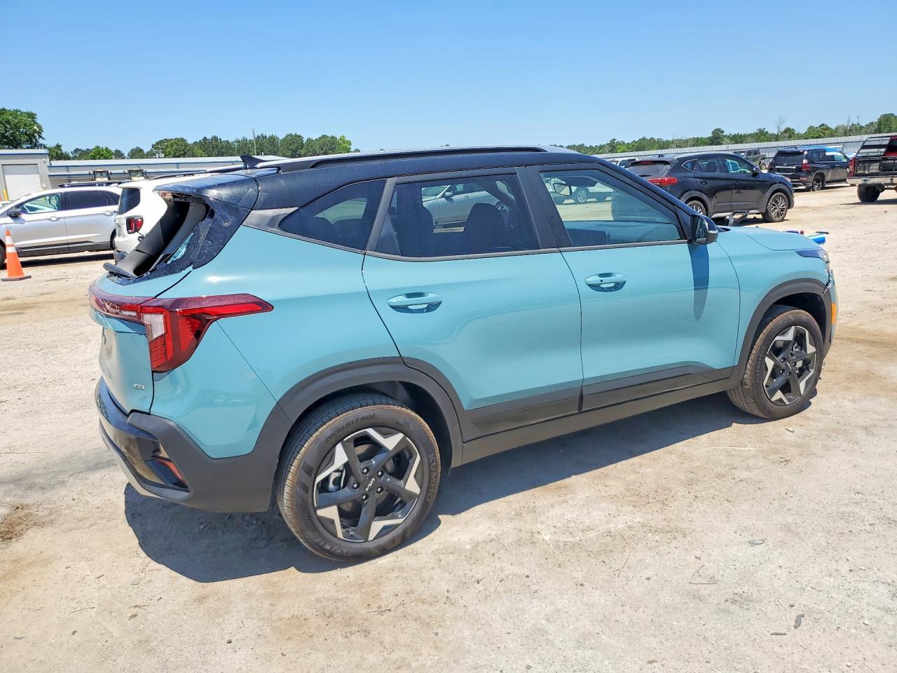 2025 Kia Seltos S - Image 3