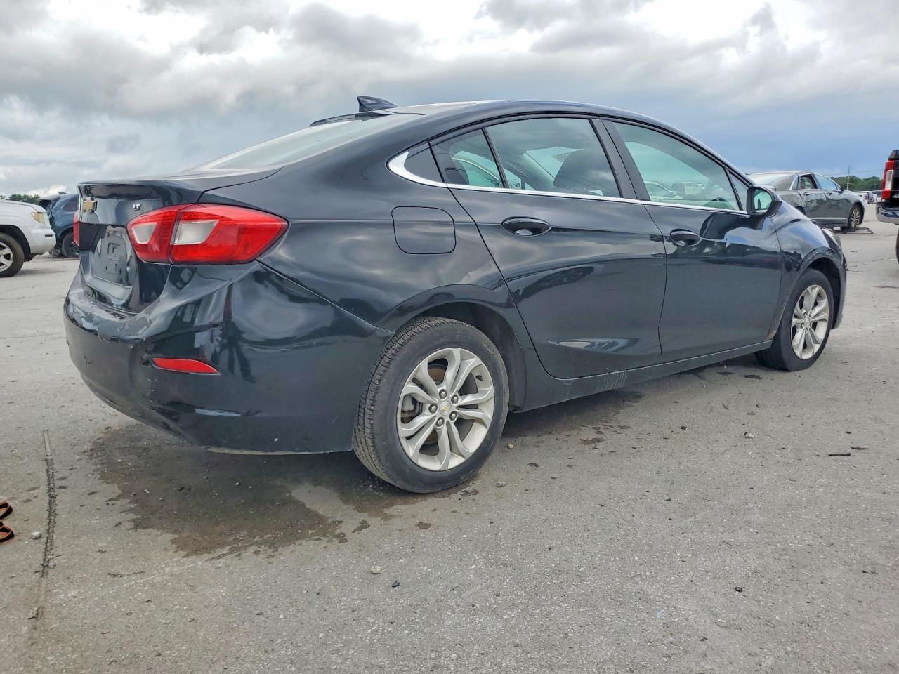 2019 Chevrolet Cruze Lt - Фото 3