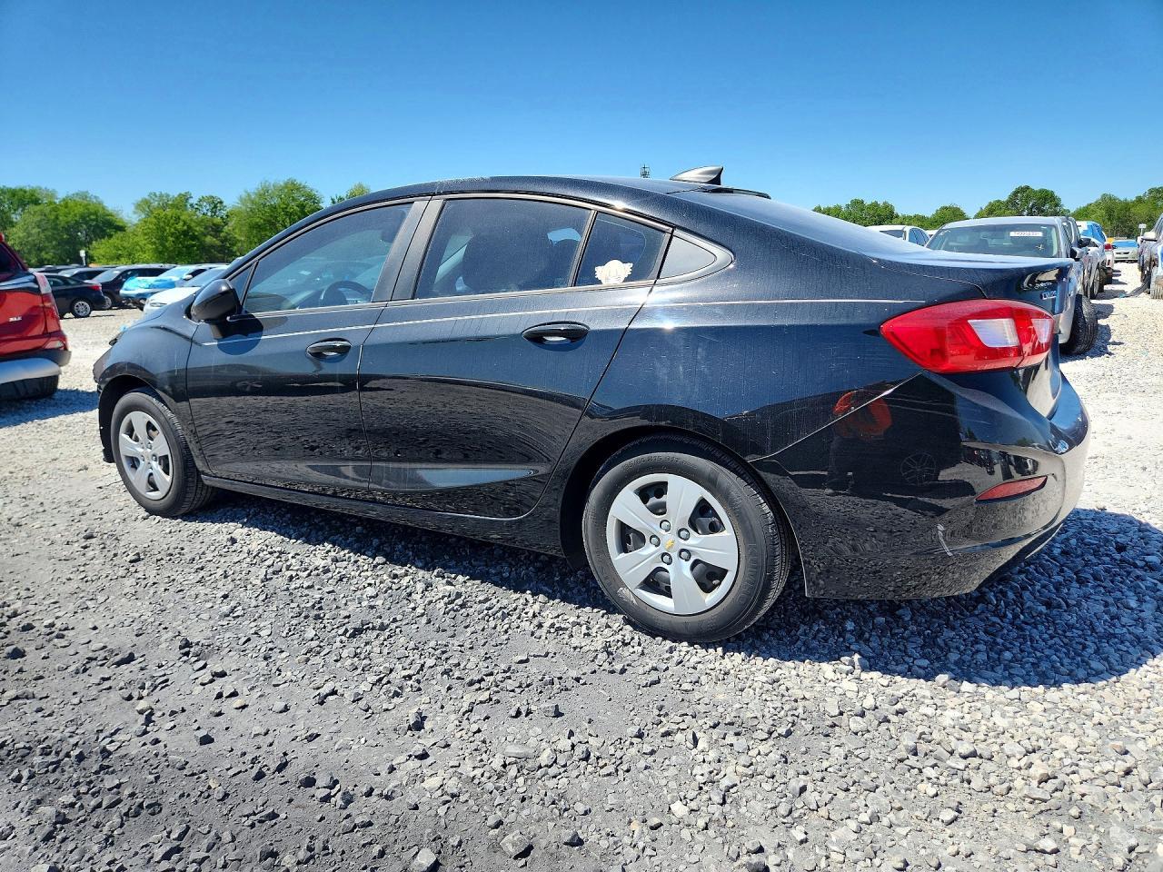 2017 Chevrolet Cruze Ls - Image 2