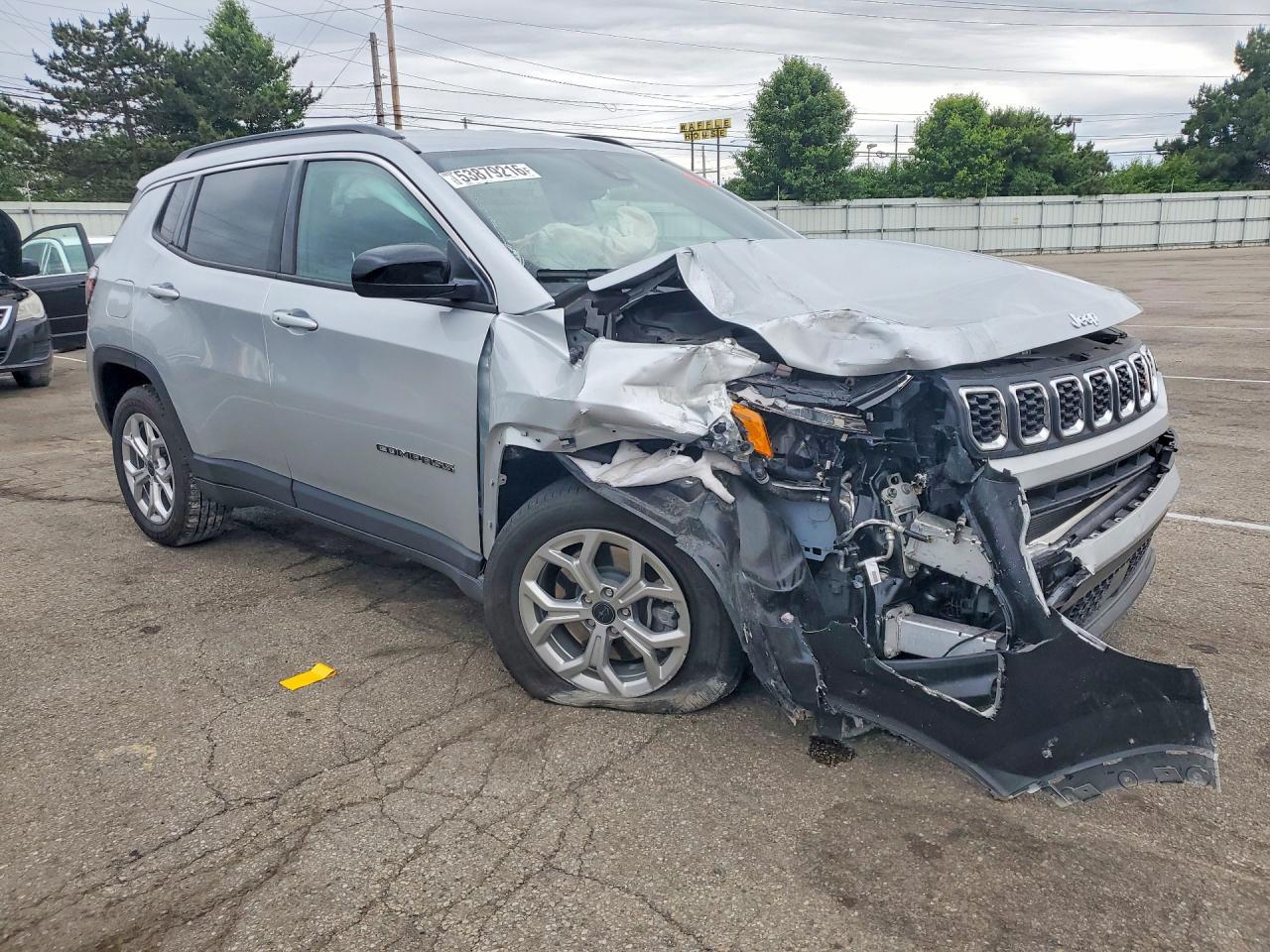 2025 Jeep Compass Latitude - Фото 4