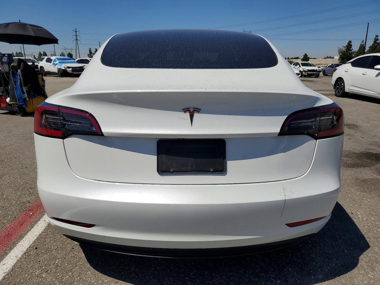 2023 Tesla Model 3 - Фото 6