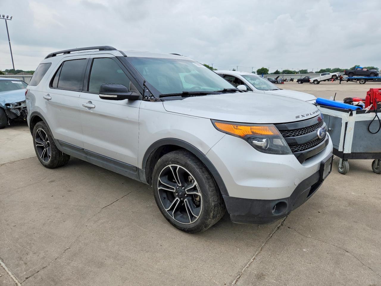 2015 Ford Explorer Sport - Image 4