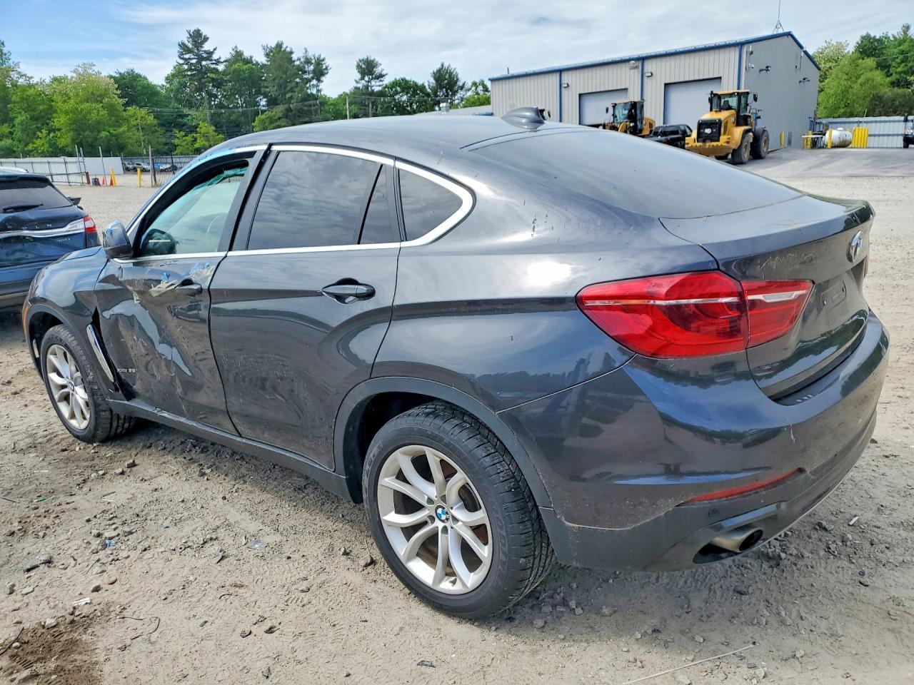 2015 BMW X6 xDrive35I - Фото 2