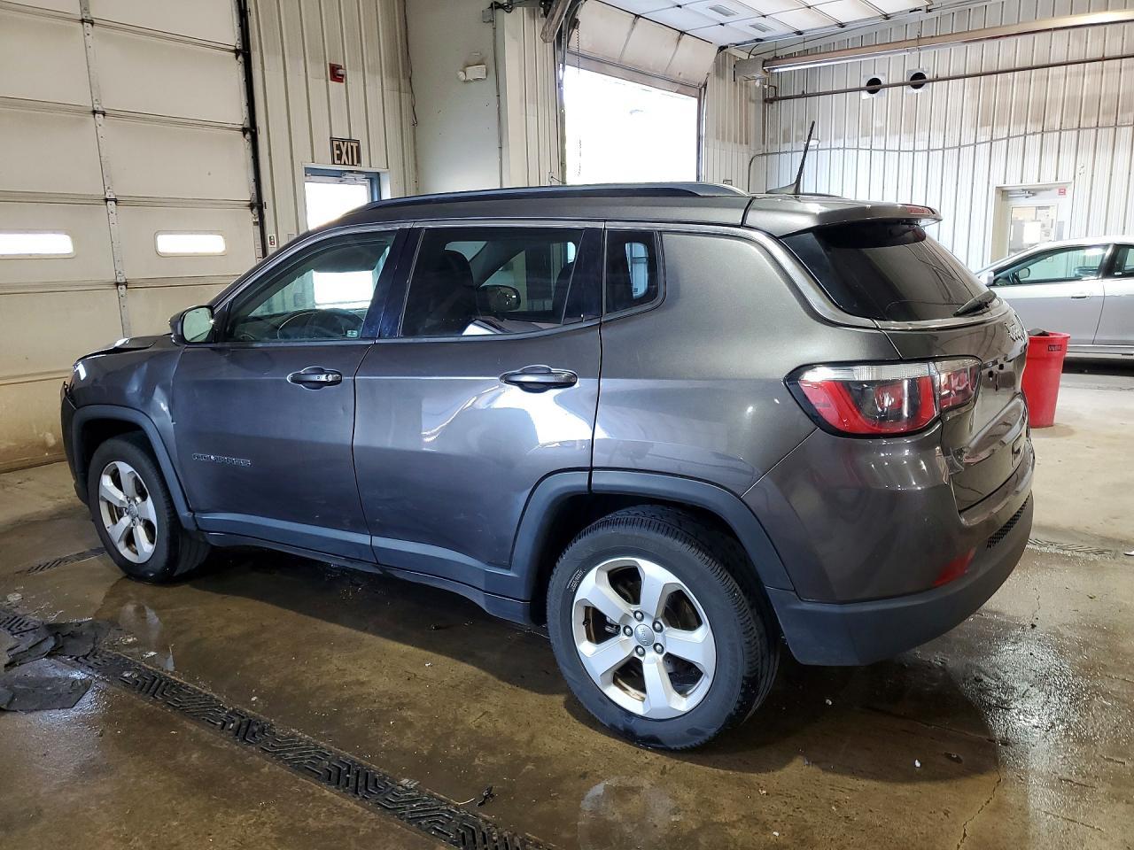 2019 Jeep Compass Latitude - Image 2