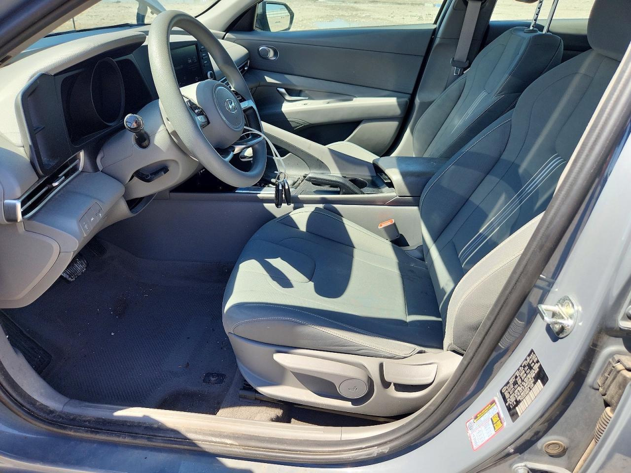 2023 Hyundai Elantra - Фото 7