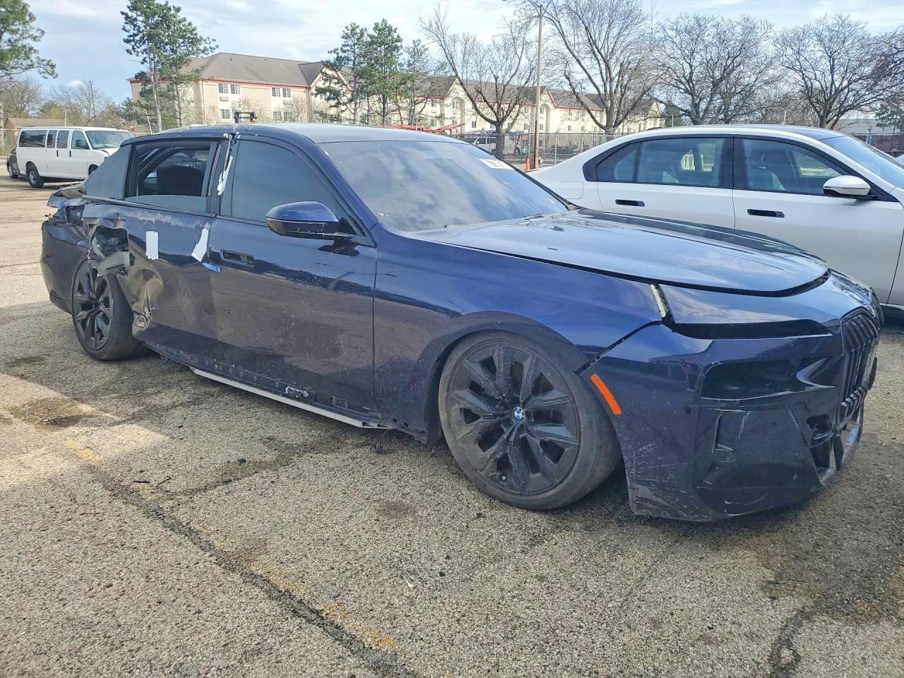 2024 BMW I7 xDrive60 - Фото 4