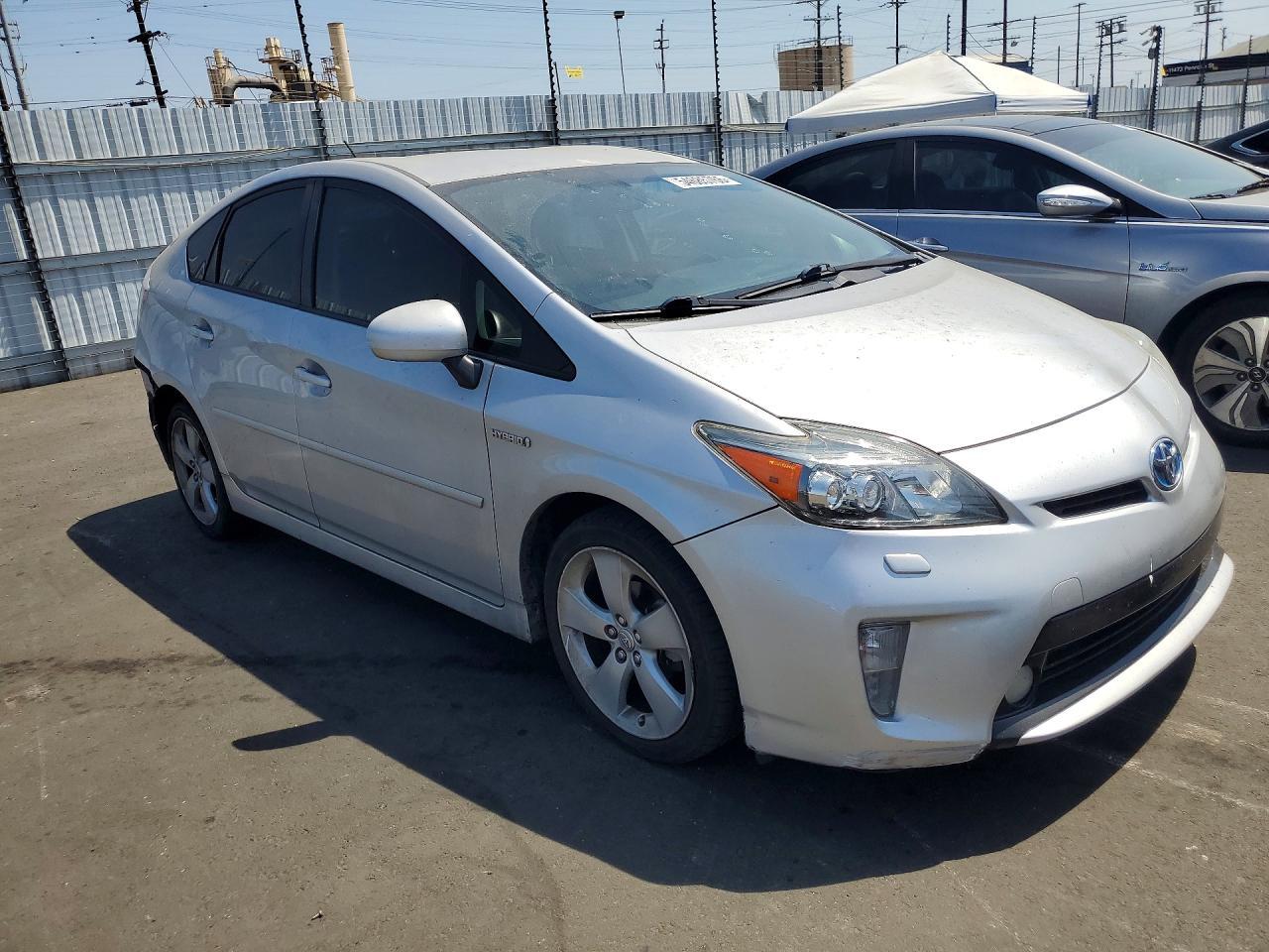 2013 Toyota Prius Five - Фото 4